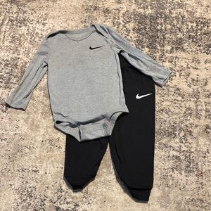 Nike Kids Gray Bodysuit and Black Pants Set 18m boy